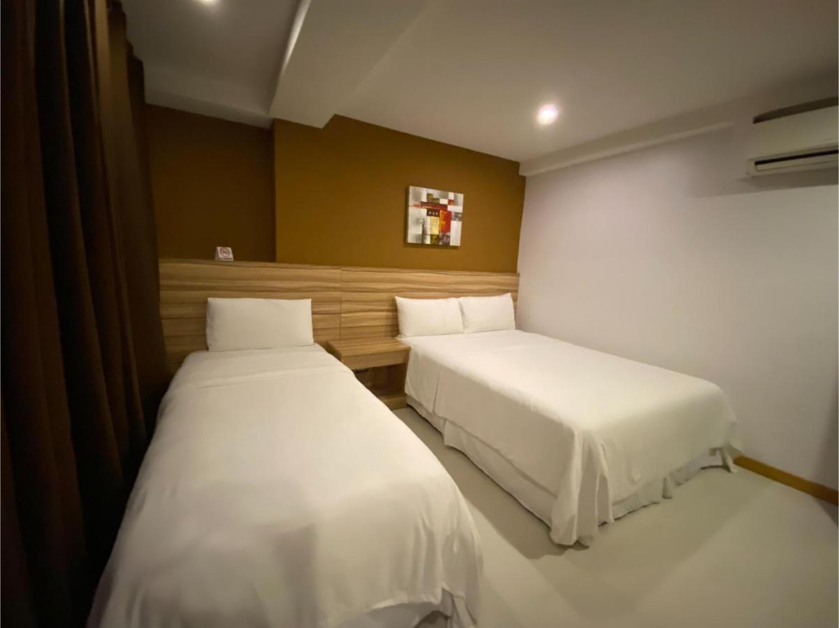 Capital O 820 Guijo Suites Makati Manilla Buitenkant foto